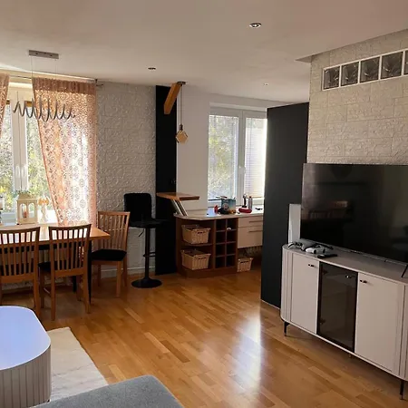 Bee Happy 2 아파트 포프라트