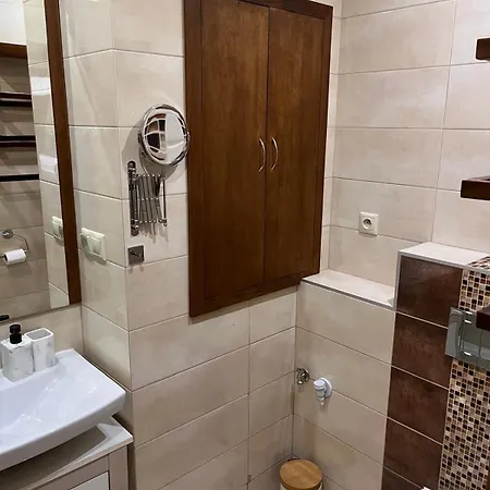 Bee Happy 2 Lejlighed